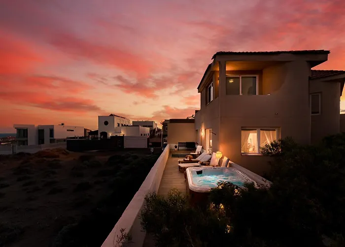 Medano Seaside Villa, Jacuzzi & Pool