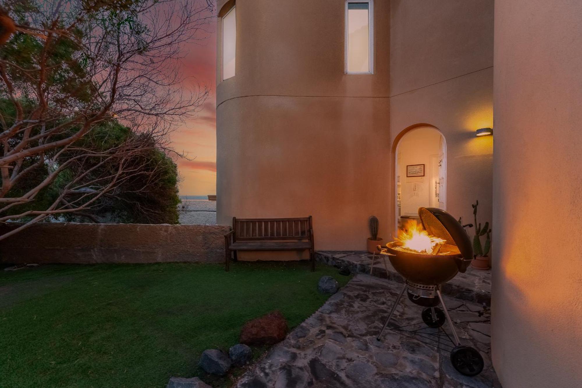 Medano Seaside Villa, Jacuzzi & Pool *