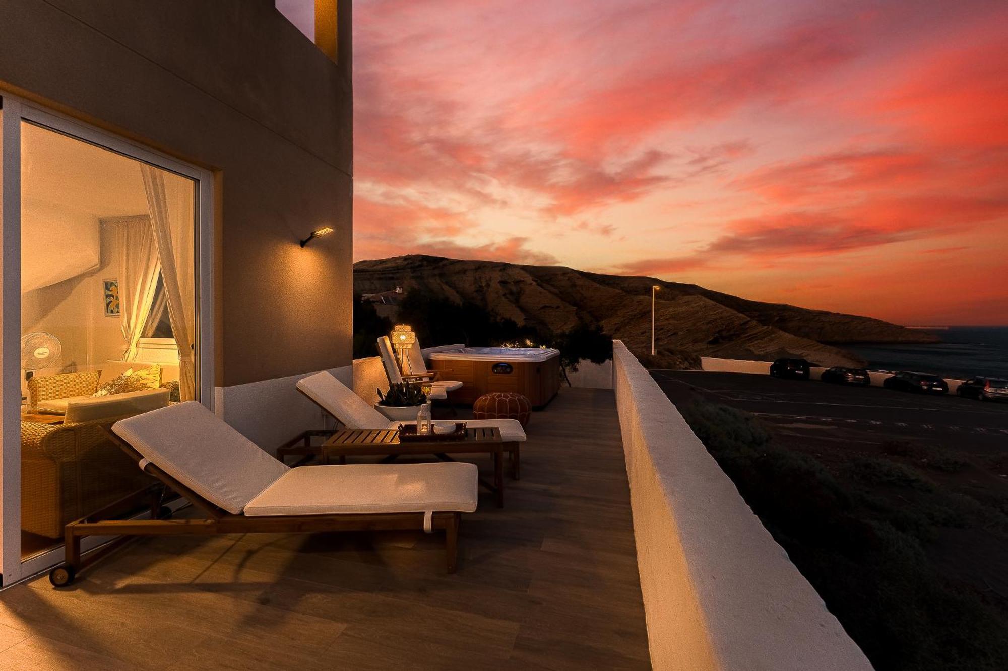 Villa Medano Seaside Villa, Jacuzzi & Pool *